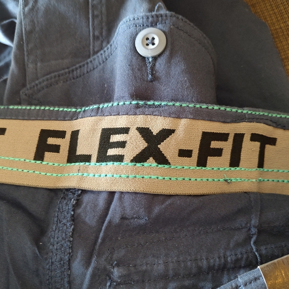 Bailey's PT. Flex-Fit Cargo Shorts - Picture 9 of 9